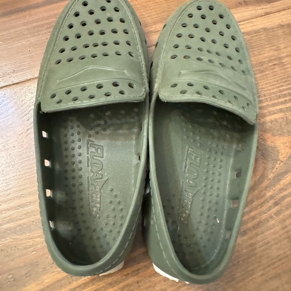 Floafers size 1 hunter green